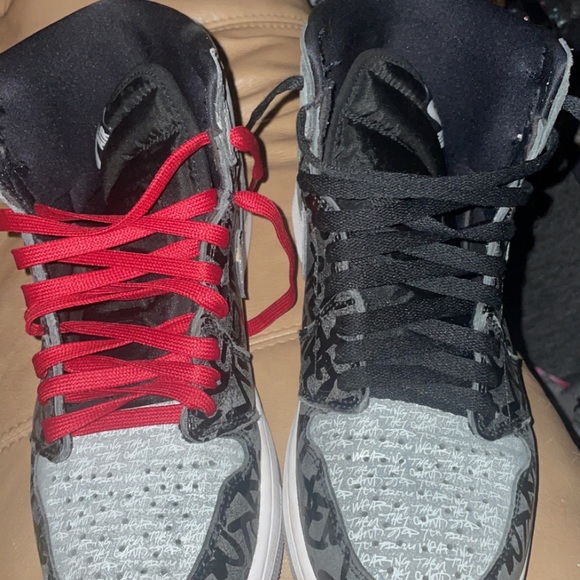 Shadow 1s 10.5. Looking to trade or sell - Picture 4 of 4